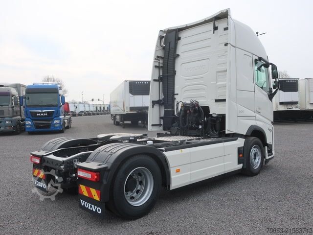 Standard SZM Volvo FH 500 Aero Euro 6 XL Retarder Leder Mikrowelle