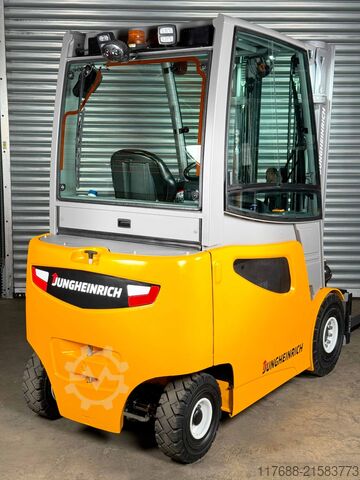 Elektro 4-Rad Jungheinrich EFG 425k - Service Neu - Lithium Schnellladegerät