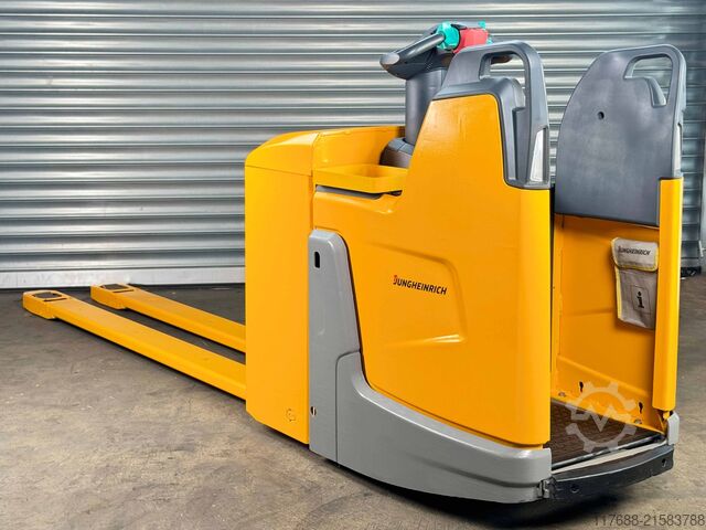 Hochhubwagen-Mitgänger Jungheinrich ERE 225 - Service Neu- 2.400mm Gabeln-Batterie 84%