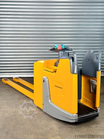 Niederhubwagen-Mitfahrer Jungheinrich ERE 225 - Service Neu-2.400mm Gabeln -Batterie 83%