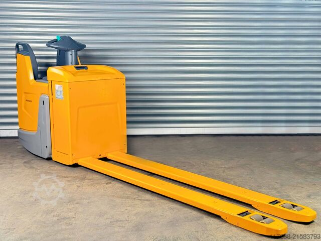 Niederhubwagen-Mitfahrer Jungheinrich ERE 225 - Service Neu-2.400mm Gabeln -Batterie 83%