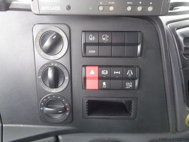 LKW mit Getränkeaufbau MERCEDES-BENZ Atego 1223 L 5,8 M Schwenkwand RFK Spurassi