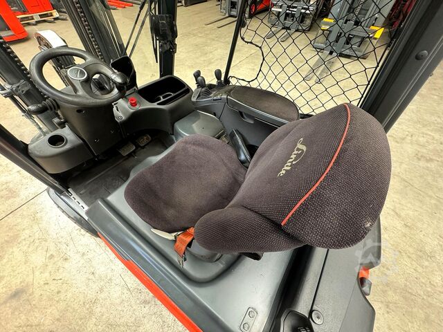 Frontstapler Linde E 20L [ID: 149]