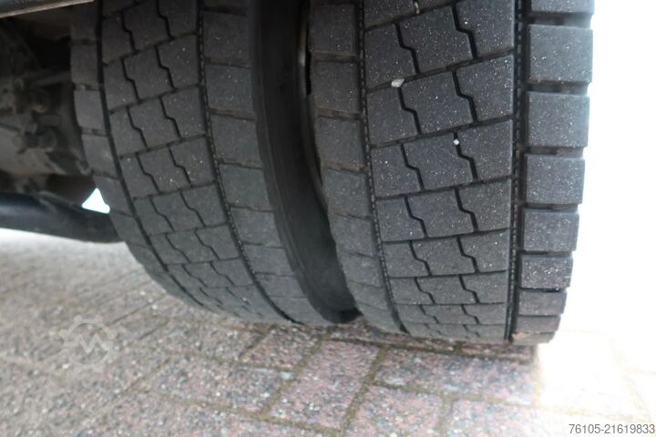 Koffer MAN TGL 12.220 Bak + Palfinger klep 1500 KG