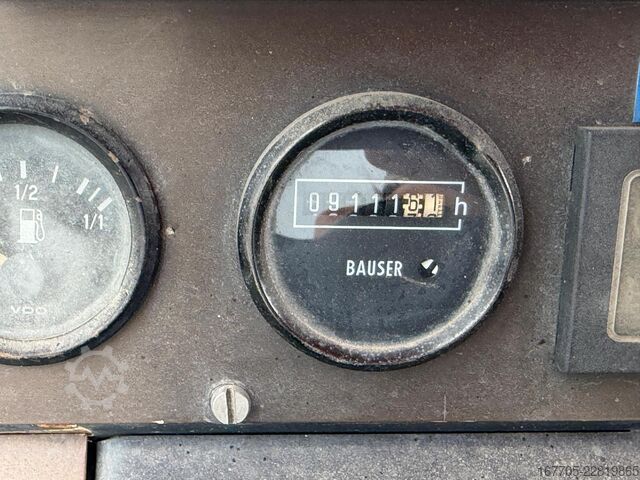 Radfertiger Dynapac F121-6W