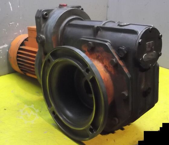Gear motor 0.75 kW 7.77 rpm MEZ 3AP80-4