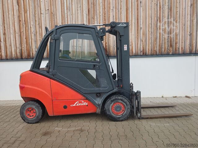 Gabelstapler Linde H30 Diesel Triplex