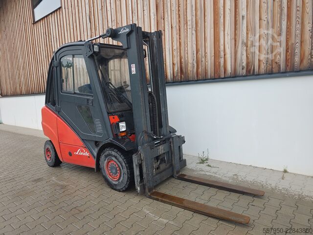 Gabelstapler Linde H30 Diesel Triplex