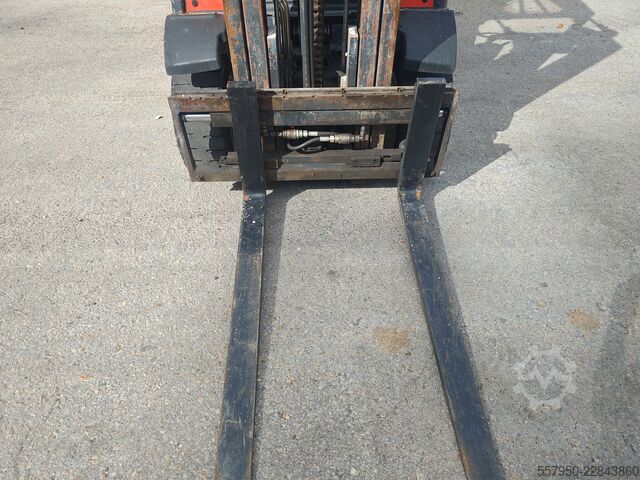 Gabelstapler Linde H 25 Diesel Triplex