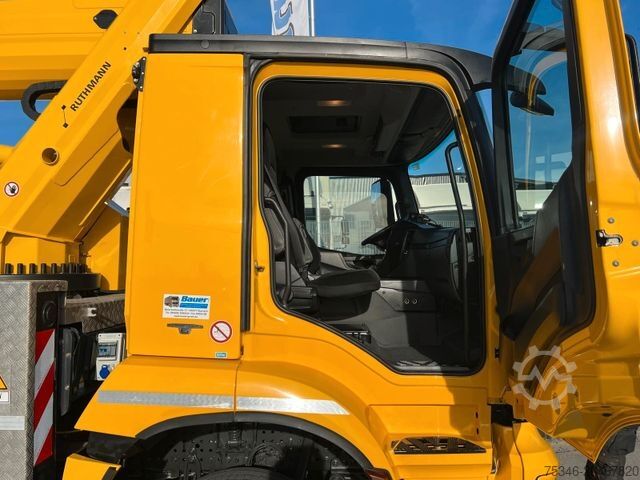 LKW mit Hubarbeitsbühne MERCEDES-BENZ Arocs/ Ruthmann T 330 / 33 m / Top Zustand