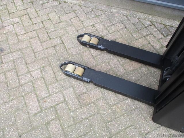 Hochhubwagen TOYOTA SPE120