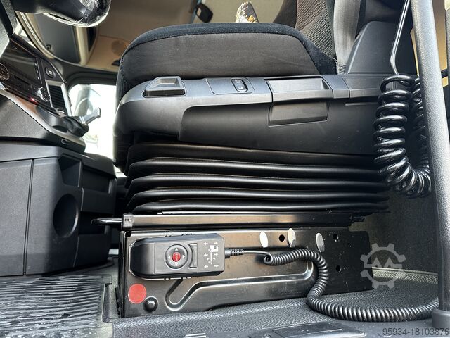 Standardtraktor Mercedes-Benz ACTROS 1851 Full-Air 2020