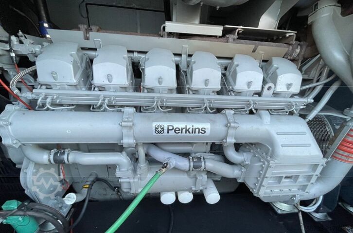 Generator PERKINS 1390 kVA