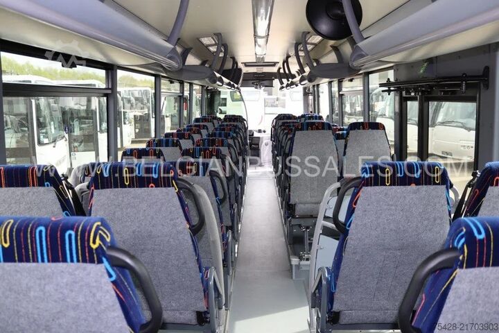Intercitybus Iveco Crossway 13m Pop / Double middle door/ prép Lif...