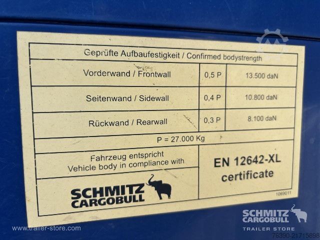 Auflieger mit Pritsche & Plane Schmitz Cargobull Semitrailer Curtainsider Mega