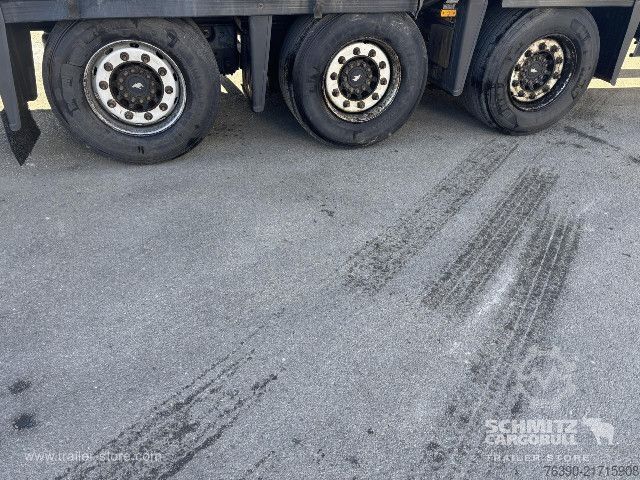 Auflieger mit Pritsche & Plane Schmitz Cargobull Semitrailer Curtainsider Mega