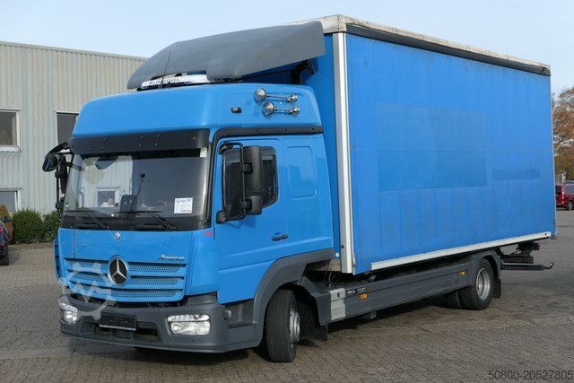 Curtain sider van MERCEDES-BENZ 823 Atego 4x2, Schlafliege, Schiebeplane, Klima