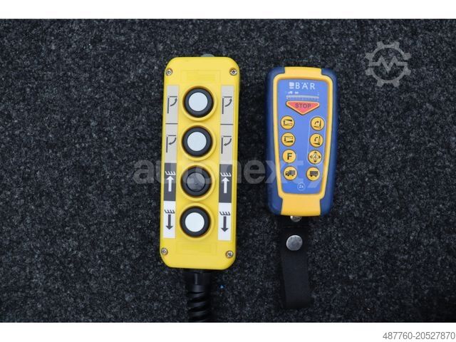 Kastenwagen hoch VOLKSWAGEN Crafter 35 Aut.*Ladebordwand* 2x Schiebetür+KAME