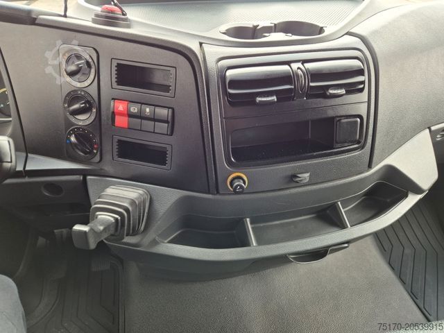 Refrigerator body van MERCEDES-BENZ Atego 818 L 4x2 LBW ThermoKing V-600