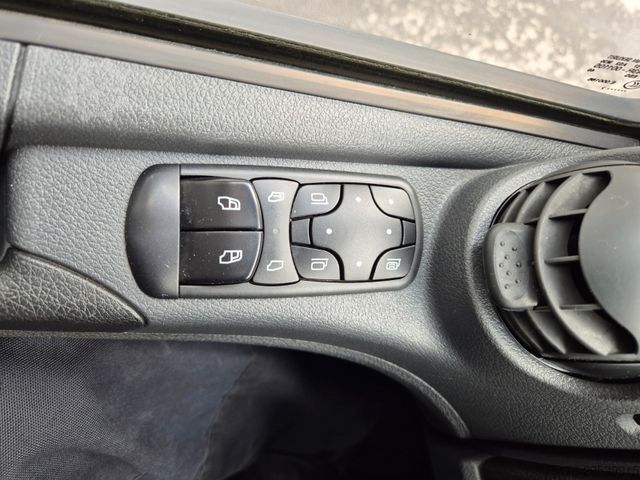 Refrigerator body van MERCEDES-BENZ Atego 818 L 4x2 LBW ThermoKing V-600