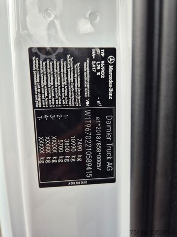 Refrigerator body van MERCEDES-BENZ Atego 818 L 4x2 LBW ThermoKing V-600