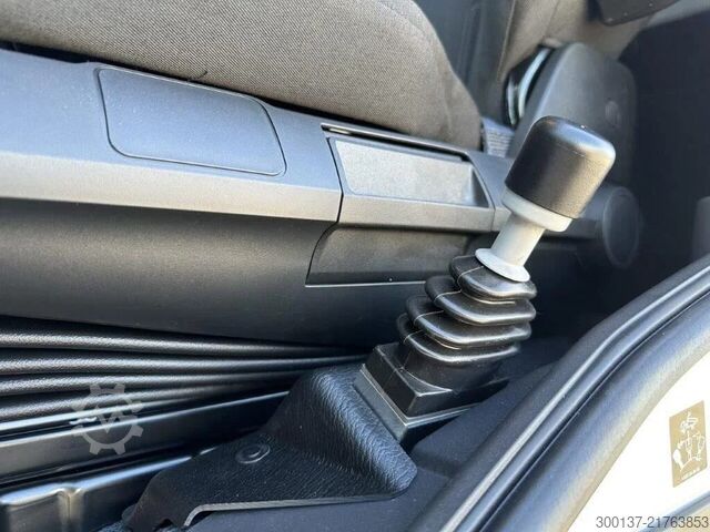 Tipper Mercedes-Benz Arocs 4140 K 8x4/4 Meiller Tipper