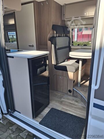Kastenwagen Wohnmobil / Campervan CARADO CV 640 Multimedia / Diesel 90l / Markise