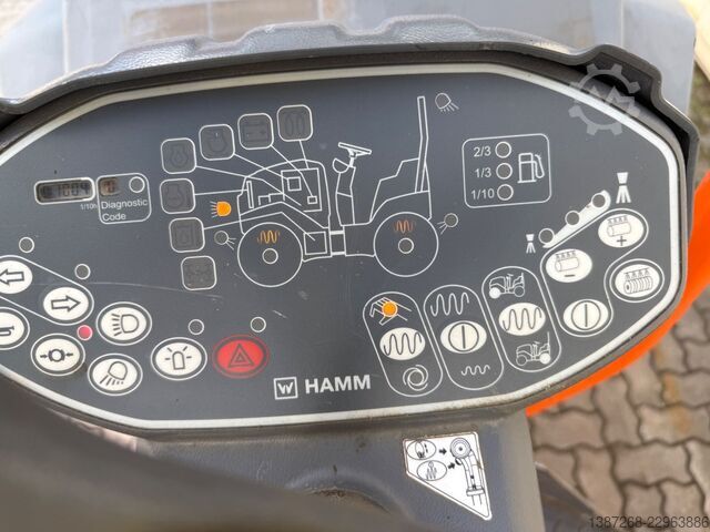 Single drum roller HAMM HD12VV / 2017 BJ / 1.004 Stunden