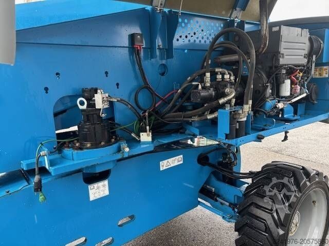Telescopic boom lift Genie S 60 HC