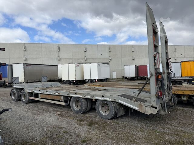 Low loader trailer Möslein TA4 Schwebheim  4 Achs Tiefladeranhänger, Guter Zustand