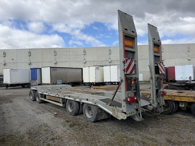 Low loader trailer Möslein TA4 Schwebheim  4 Achs Tiefladeranhänger, Guter Zustand