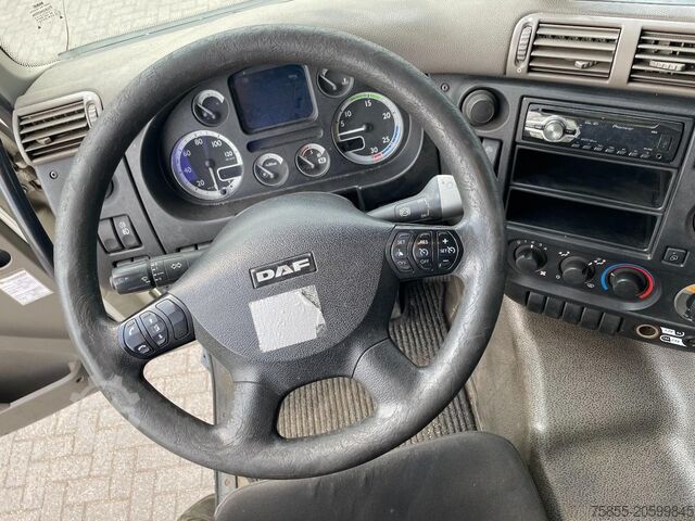 Curtain sided DAF CF75.250 Curtside / Loading Lift / 672.000 KM /...