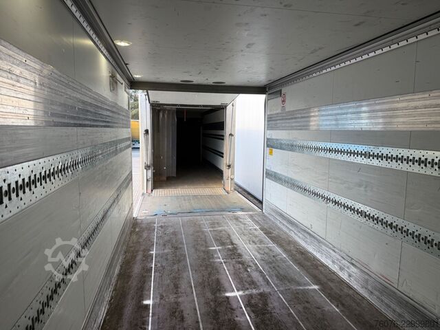 Refrigerated truck MERCEDES-BENZ 2540 LL 6x2/4 Kühlkoffer 8.2m LBW 2,5t  Carrier