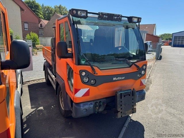 Three-way tipper van MULTICAR M31 C 4x4 mit Schneeschild + Silostreuer