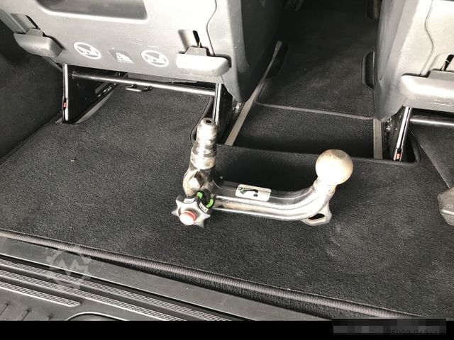 Minibus MERCEDES-BENZ V 220 d Edition kompakt AHK/Kamera/Navi Autom.