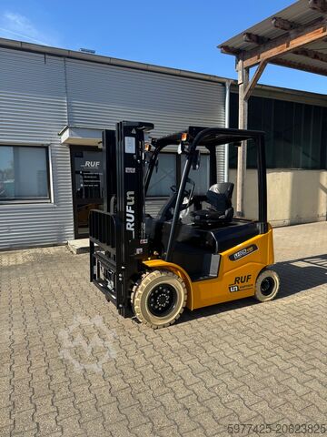 Forklift UN Forklift V Serie 2.5T