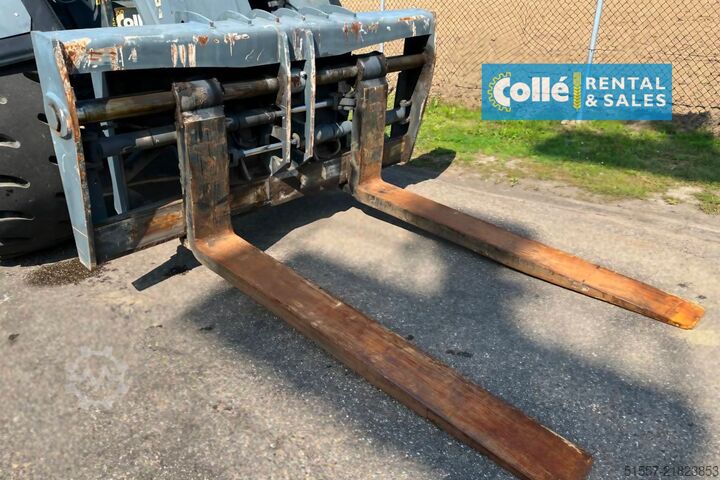 Telescopic loader MAGNI HTH 25.11 | 2013