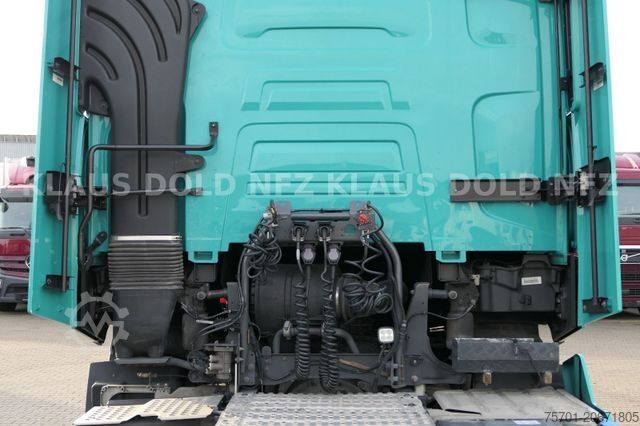 Standard tractor unit RENAULT T 480 High Cab XL-Tank Euro 6