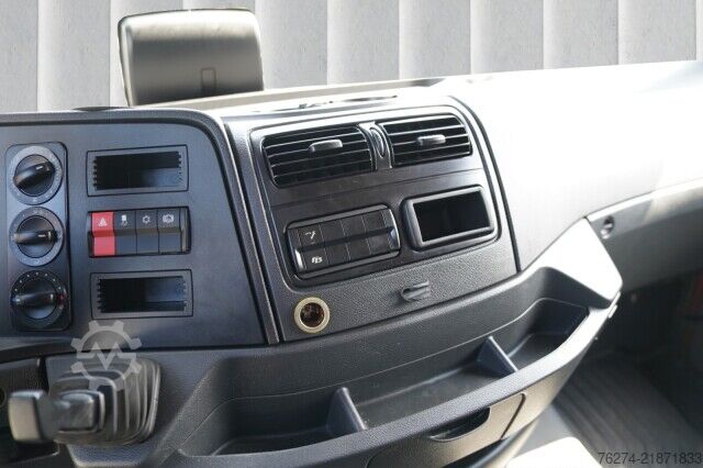 Box van Mercedes-Benz Atego 816 4x2 Automatik Junge Koffer LBW