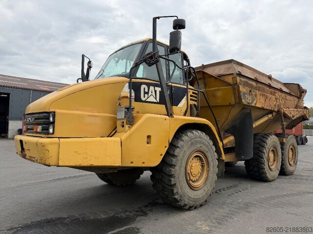 Dumper CAT 725