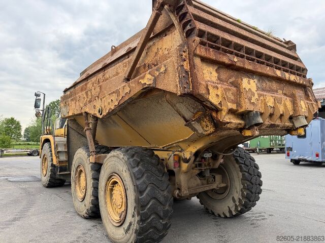 Dumper CAT 725