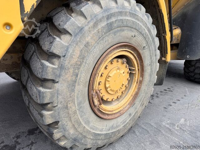 Dumper CAT 725