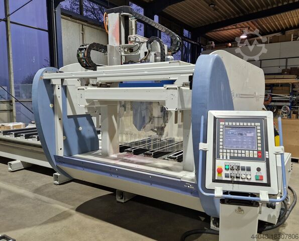 Bearbeitungszentrum MAKA PE 70