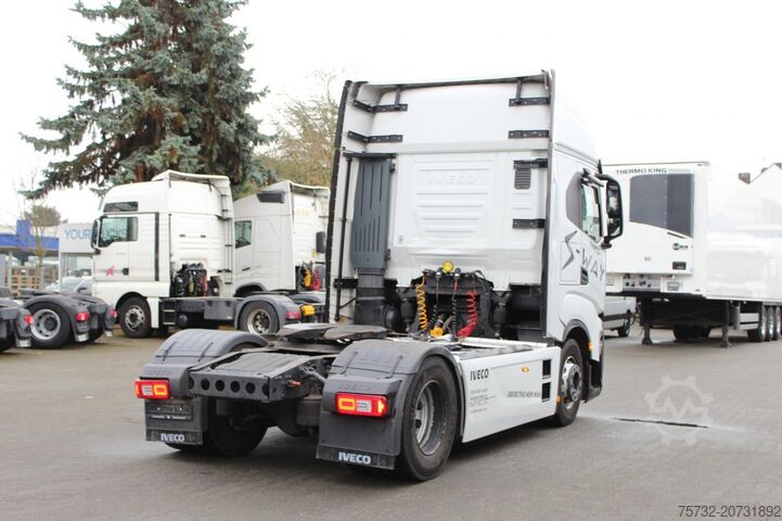 Standard SZM Iveco S-Way 510 Retarder-Standklima-2Tank-Navi-Kühlbox