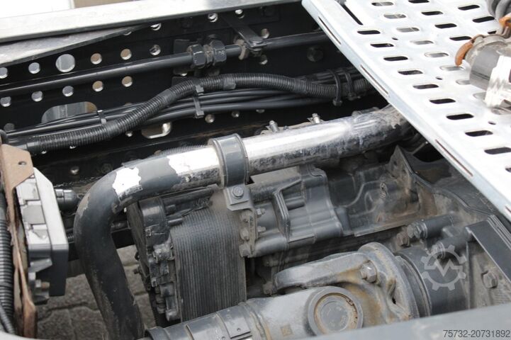 Standard SZM Iveco S-Way 510 Retarder-Standklima-2Tank-Navi-Kühlbox