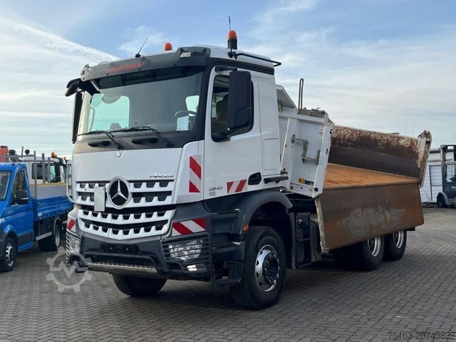 Dreiseitenkipper LKW MERCEDES-BENZ Arocs 2645 K 6x4 3-Achs Kipper Meiller Bordmatik