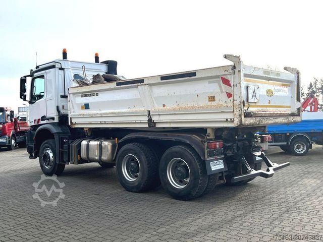 Dreiseitenkipper LKW MERCEDES-BENZ Arocs 2645 K 6x4 3-Achs Kipper Meiller Bordmatik