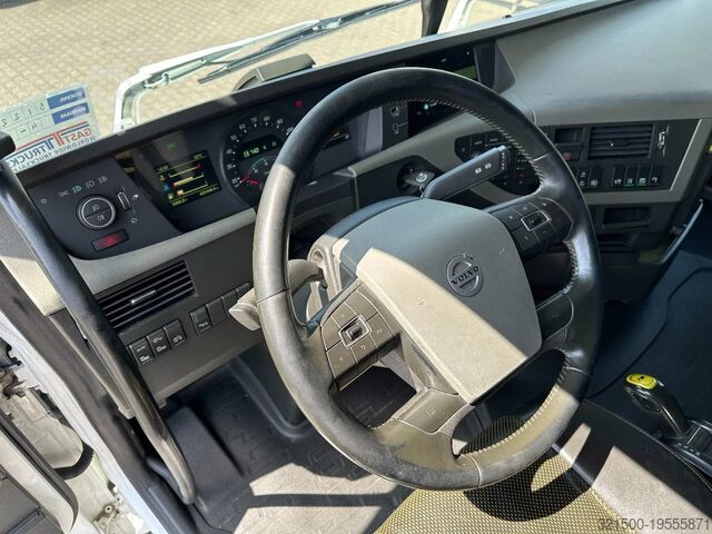 Fahrgestell mit Fahrerhaus Volvo FH 16.750 6x4 Globe XL Chassis Retarder 4.30 Wb...