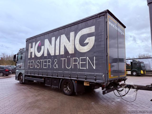 Jumbo-Lkw MAN TGX 18.440 LL Volumen LKW mit Staplerhalterung