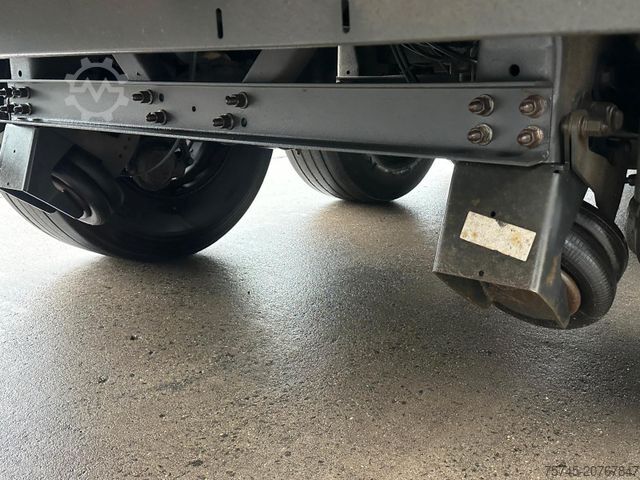 Auflieger mit Pritsche & Plane SCHMITZ CARGOBULL SO1 * 2XLIFT * SAF * TAUTLINER * EDSCHA * TÜV *